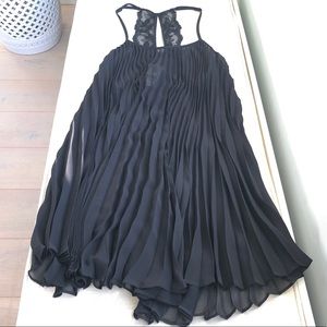 In Bloom by Jonquil black pleated chiffon chemise